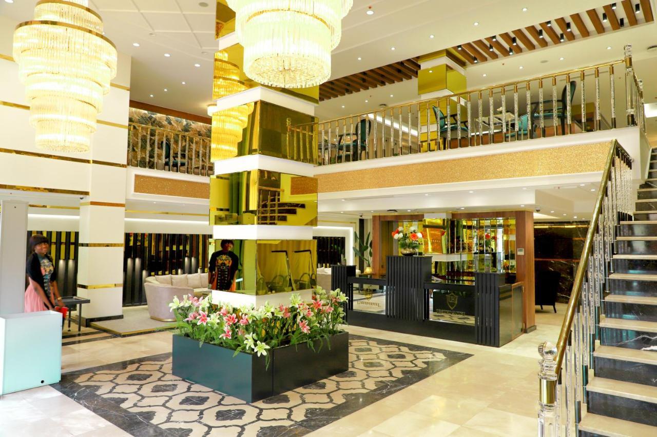 United Hotel International Яунде Екстер'єр фото
