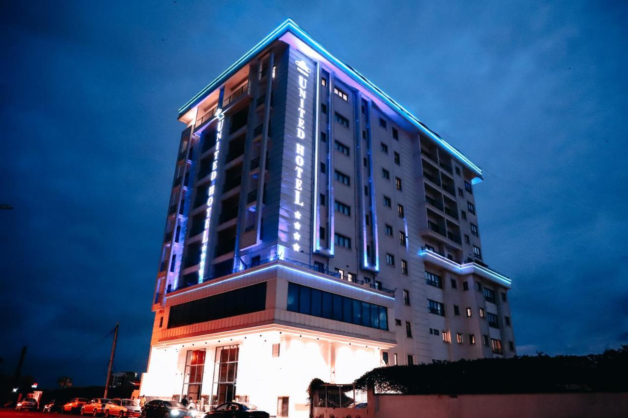 United Hotel International Яунде Екстер'єр фото