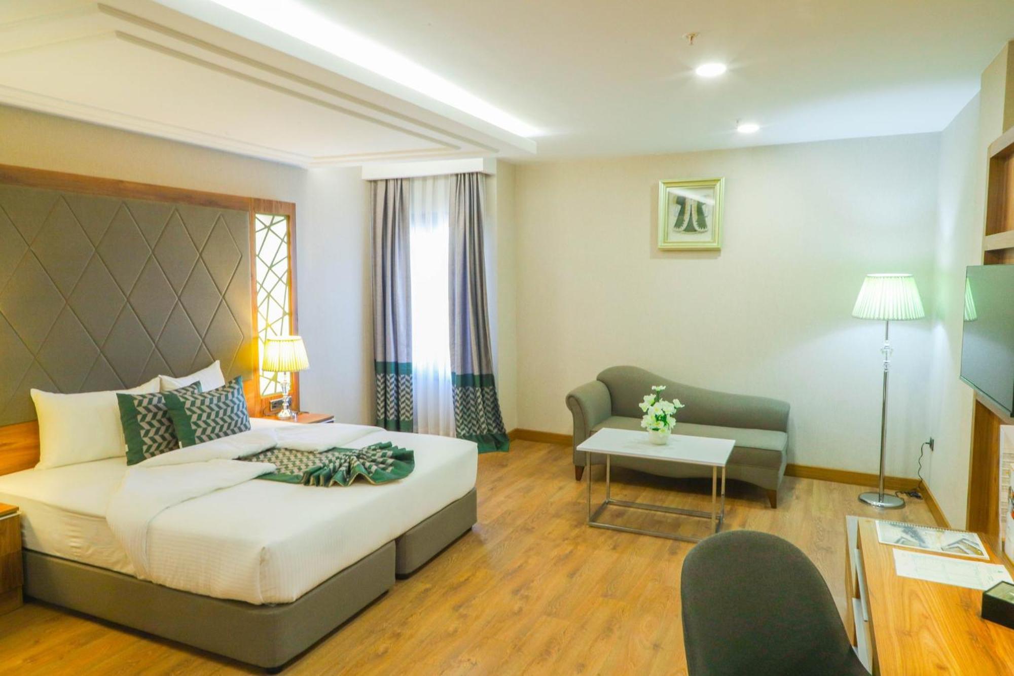 United Hotel International Яунде Екстер'єр фото